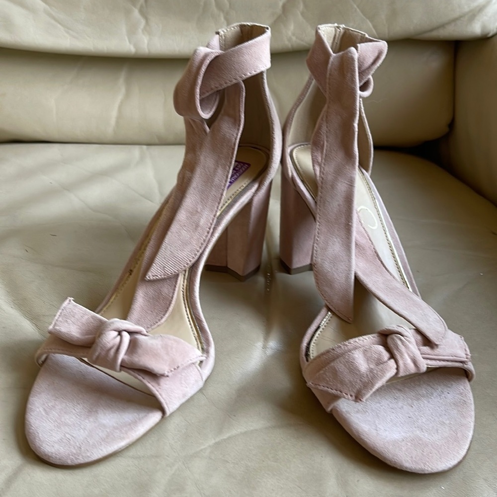 JESSICA SIMPSON SUEDE LEATHER HEELS SIZE 8